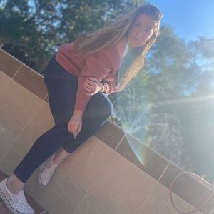 Meet your Posher, Kayla